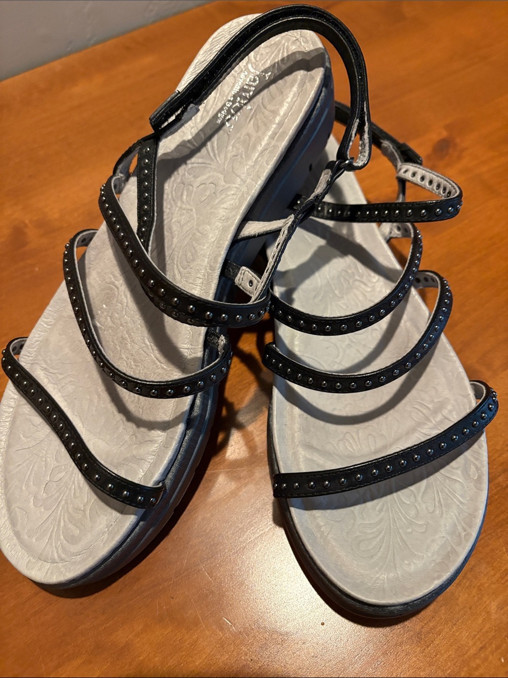 Jambu black strappy sandles